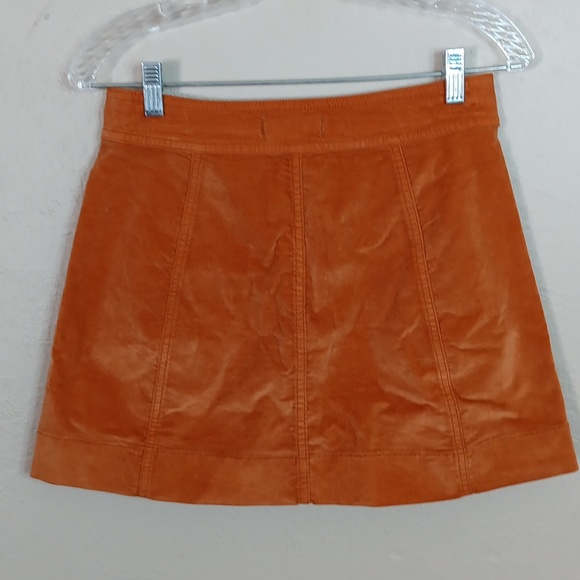 Madewell Velveteen A-Line Mini Skirt: Button-Front Edition Size 0 - Picture 2 of 8